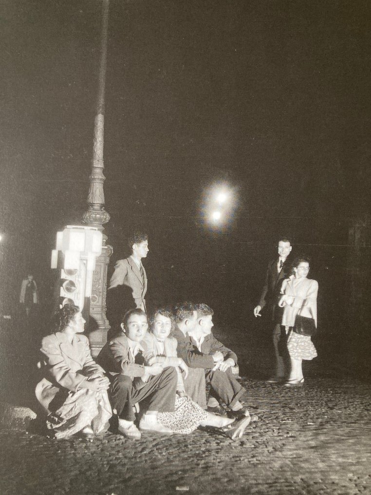 Robert Doisneau (1912–1994) - À la fin du bal, 14 juilliet 1947 #3.2