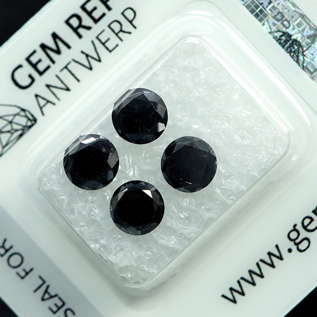4 pcs 鑽石  (經顏色處理)  - 2.93 ct - 實驗室報告中未載明 - Gem Report Antwerp (GRA) #3.2
