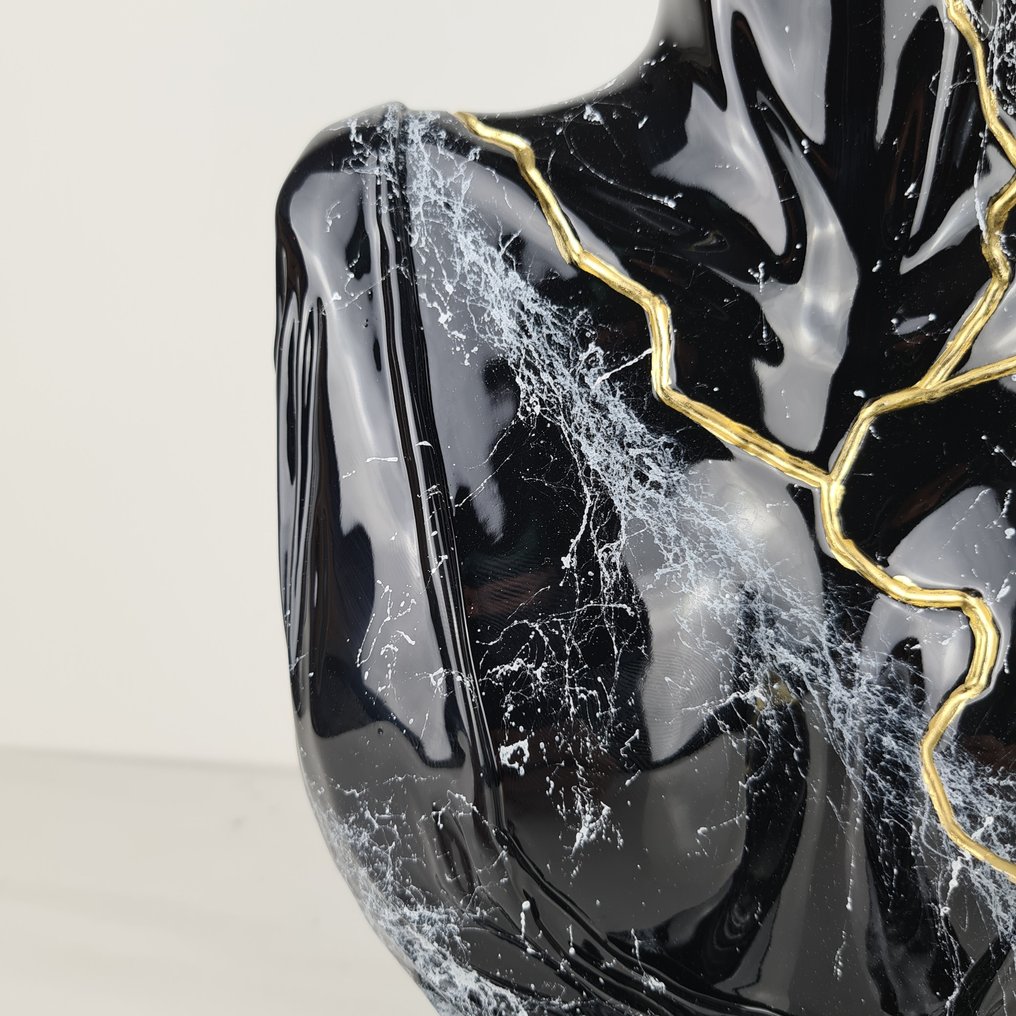 Santicri (1992) - Tired Face Black & White Marble #2.1