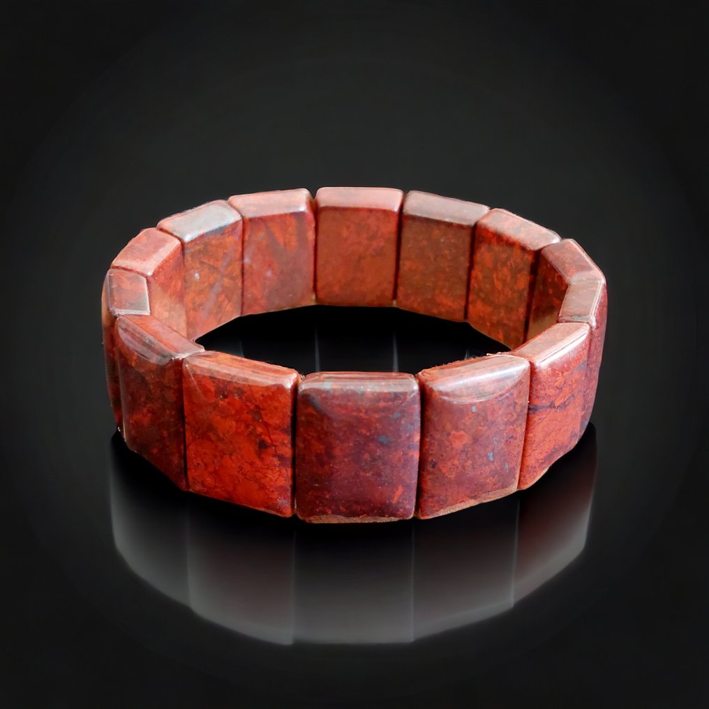 Dark red brecciated jasper of fine craftsmanship. Unpolished natural stone. - Height: 2 cm - Width: 0.5 cm- 63 g #1.0