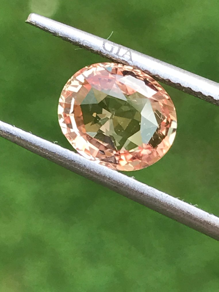 1 pcs Narancssárga Zafír - 2.09 ct - Amerikai Gemmológiai Intézet (GIA) #1.0