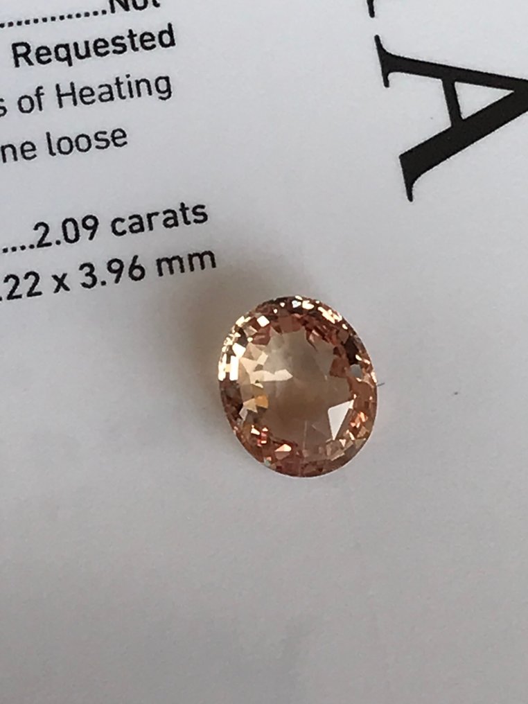 1 pcs Narancssárga Zafír - 2.09 ct - Amerikai Gemmológiai Intézet (GIA) #4.3