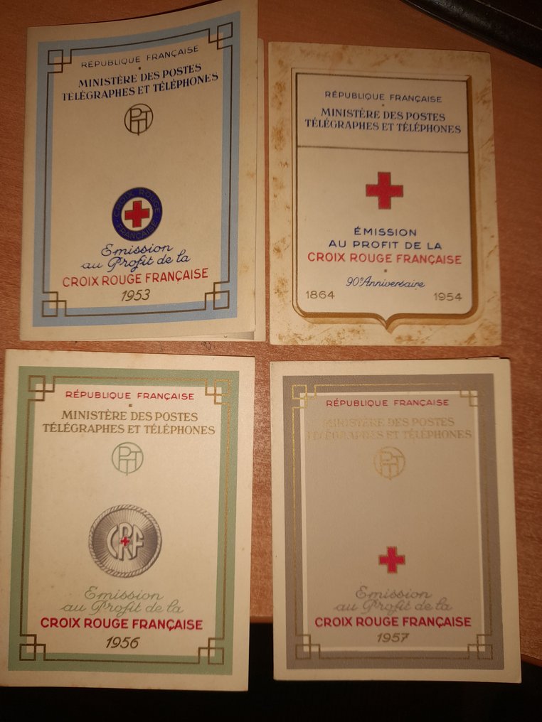 法國 1953/1983 - 30本全新豪华红十字会笔记本，除1955年款外。 #1.0