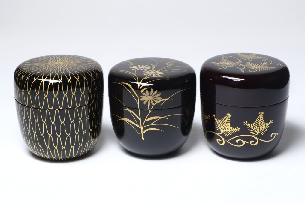 Tea Caddies with Black Lacquer with Gold Maki-e Designs - Set of Three - Natsume - βερνίκι - Χωρίς ελάχιστη τιμή #1.0