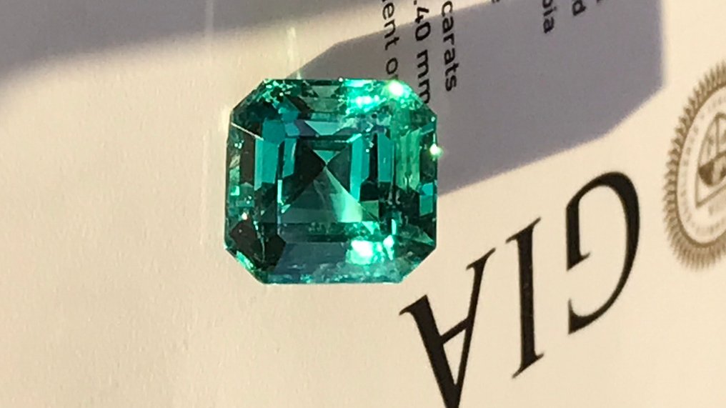 1 pcs  绿色, 蓝色 祖母绿  - 4.43 ct - 美国宝石研究院（GIA） #1.0