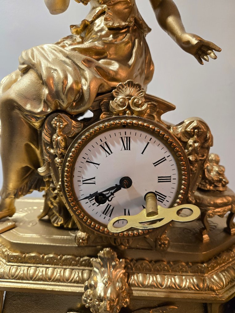 人物壁炉架台钟 -   粗锌 - 1920-1930 #3.2