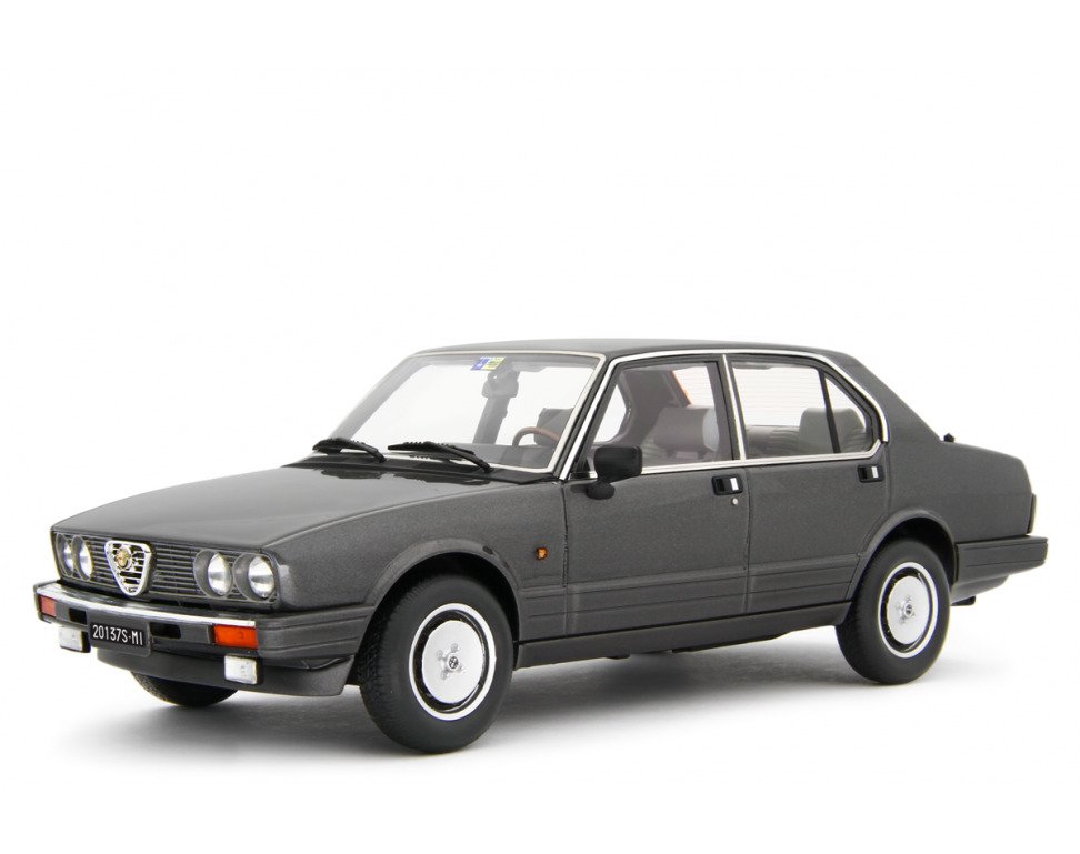 Laudoracing 1:18 - Modelsedan - Alfa Romeo Alfetta 2.0i Quadrifoglio Oro 1983 - LM171B #1.0