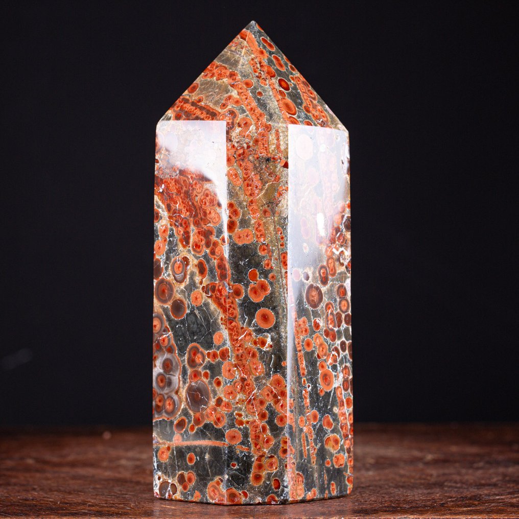 鲜艳的红色包裹物 稀有！！！花生黑曜石方尖碑 - 高度: 244 mm - 宽度: 100 mm- 2262 g #3.2