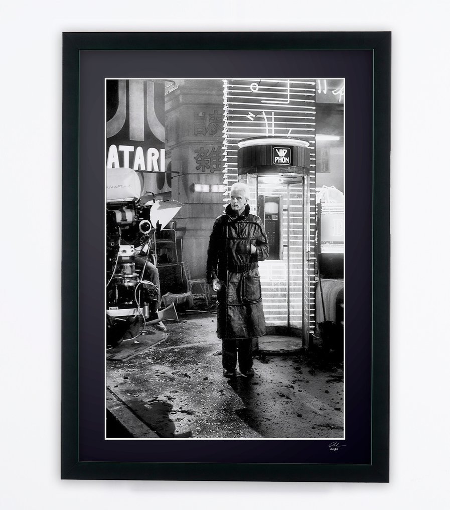 Blade Runner 1982- Rutger Hauer - Fine Art Photography - Luxury Wooden Frame 70X50 cm - Limited Edition 02 of 30 - Serial 19988 - Original Certificate (COA), Hologram - 100% New. Shipping Reduction from 3 items #1.0