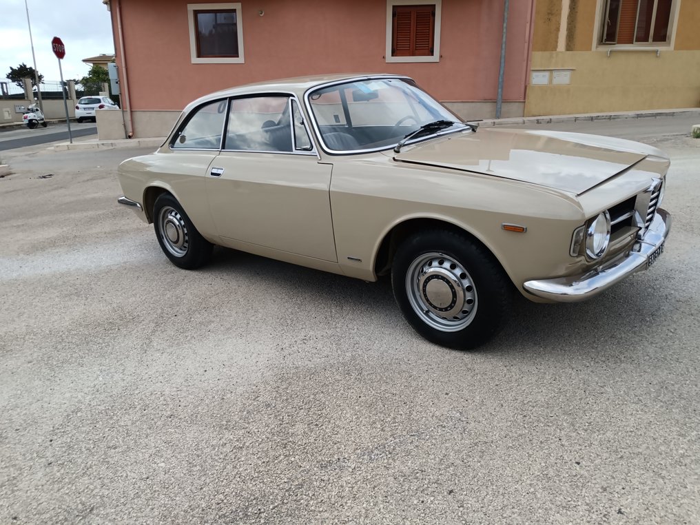 Alfa Romeo - Giulia GT Scalino - 1970 #3.2