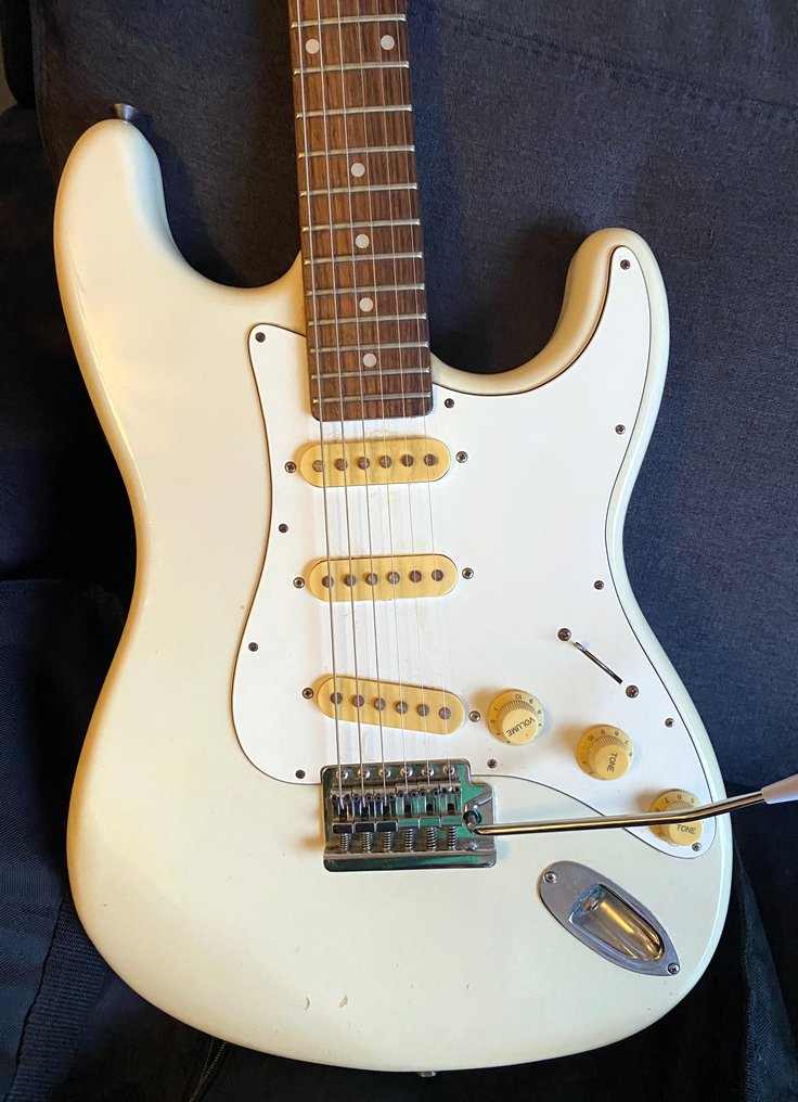 Applause stratocaster MIK Housse Electric guitar South Korea 1985 No Reserve Price auction online Catawiki