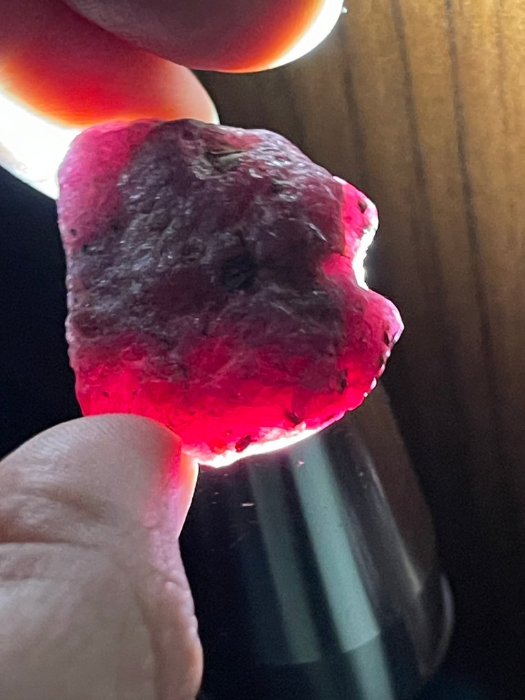 Ruby Rough. Wonderful Mozambique Blood Ruby Crystal. %100 Natural - Height: 28 mm - Width: 26 mm- 23.6 g #2.1