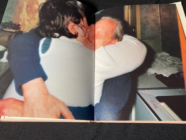 Richard Billingham - Ray is'n Witz (FIRST PRINTING, MINT CONDITION, SHRINK-WRAPPED) - 1996 #4.3