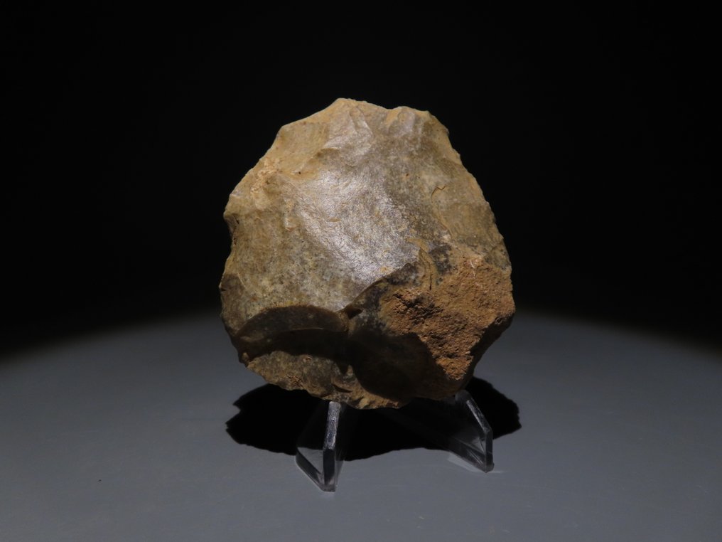 歐洲 燧石 手斧-刀。 8.5 公分高。  (沒有保留價) #1.0