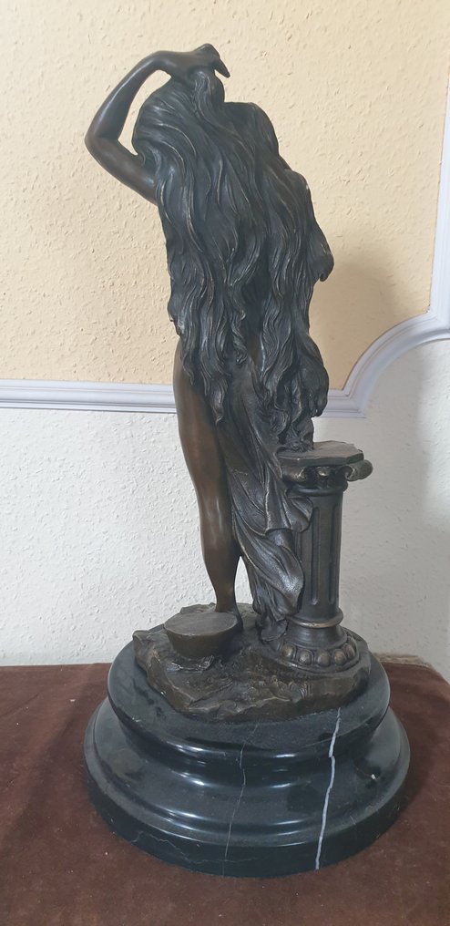 Aldo Vitaleh - Statue, Girl at the column - 55 cm - Bronze #3.2