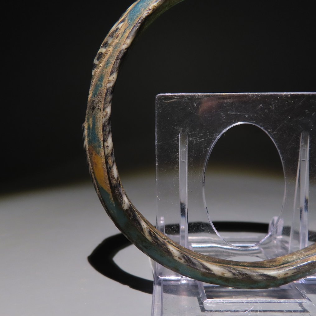 古罗马 玻璃 手镯。公元一至三世纪,直径9厘米。 (没有保留价) #2.1