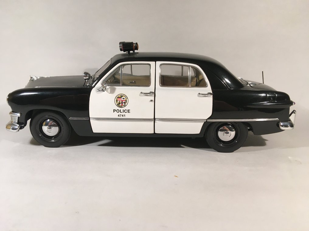 Precision Miniatures 1:18 - 模型車 - Ford LAPD Police Car 1950 #4.3