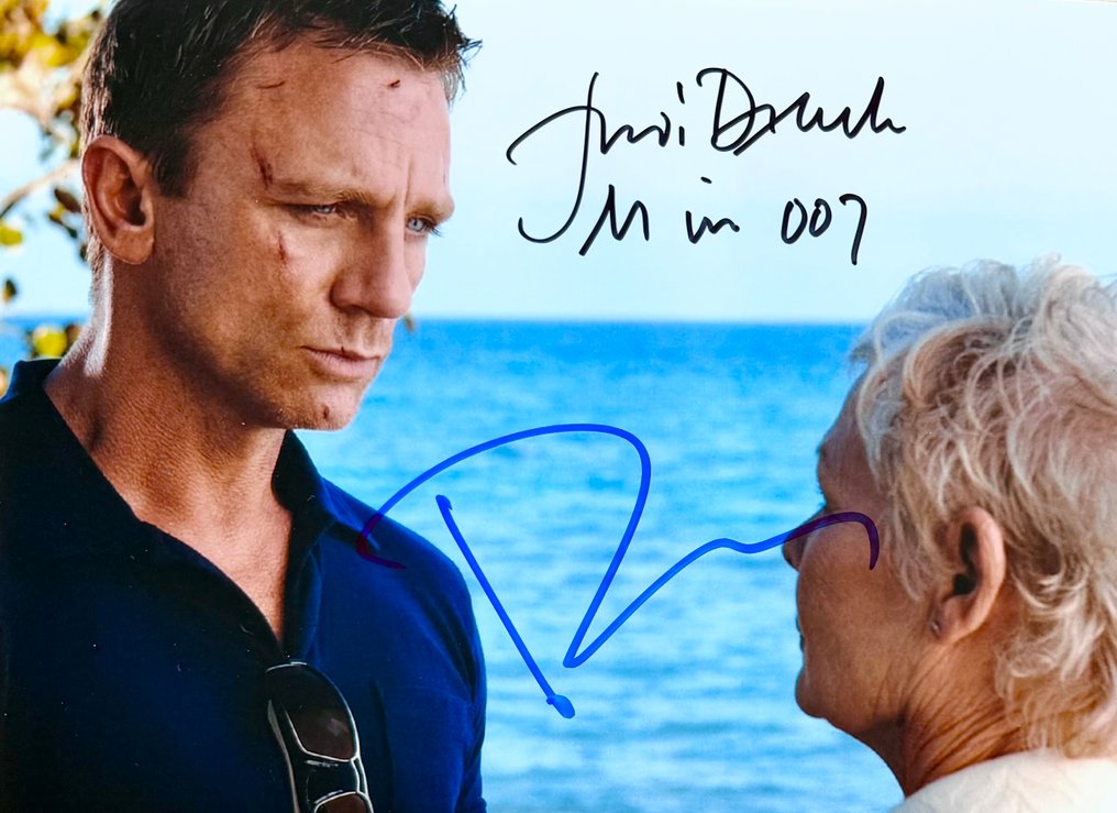 James Bond - Double signed by Daniel Craig and Judi Dench, with COA #4.3