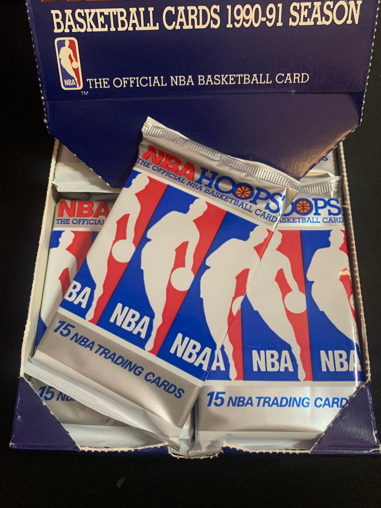 1990/91 NBA Hoops Michael Jordan, Larry Bird, Magic Johnson, Scottie Pippen, David Robinson - 10 Booster pack - Excellent (EX) #2.1