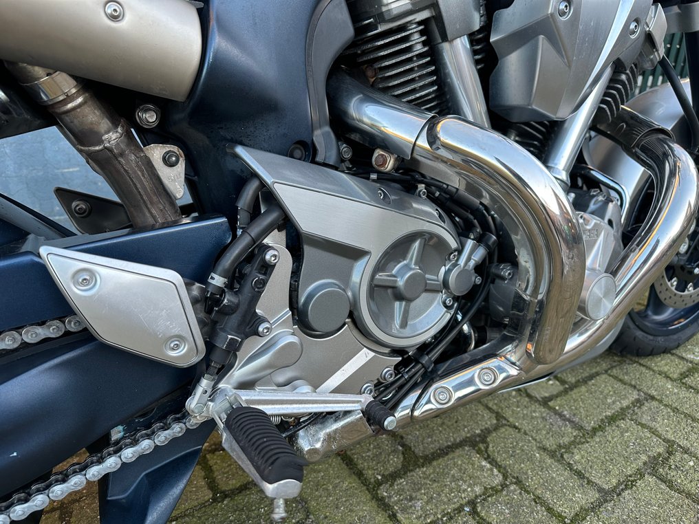 Yamaha - MT01 - Stage 1 - Akrapovic - 1670 cc - 2005 #3.2