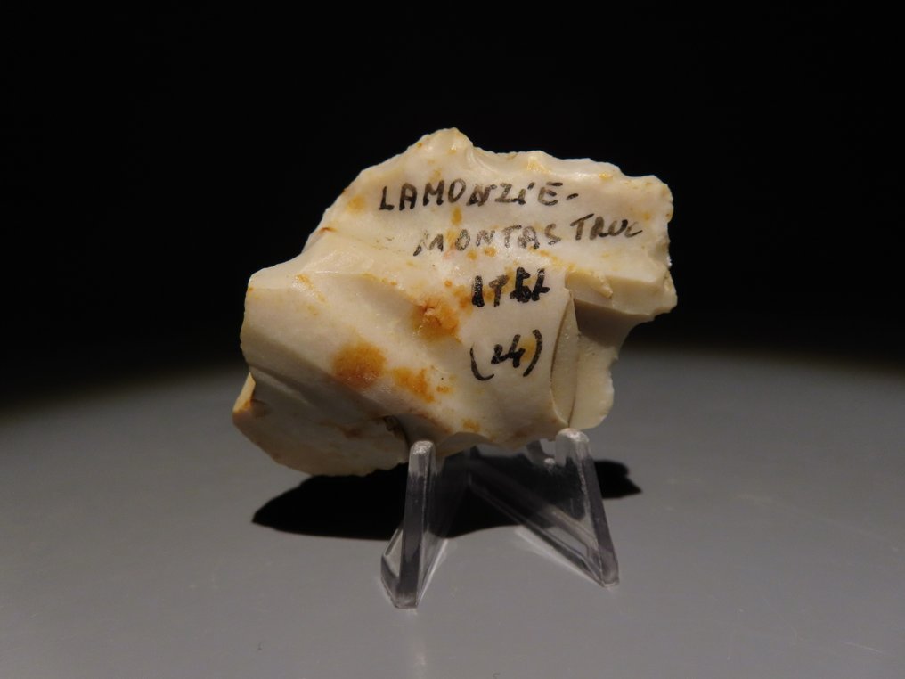 欧洲 燧石 手斧 - 小刀。5.5 厘米 高,新石器时代,公元前6000 - 4000年 (没有保留价) #2.1