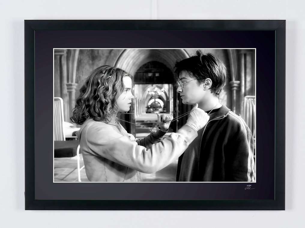 Harry Potter and the Prisoner of Azkaban 2004 - Daniel Radcliffe, Emma Watson, - Fine Art Photography - Luxury Wooden Frame 70X50 cm - Limited Edition 03 of 30 - Serial 20058 - Original Certificate (COA), Hologram - 100% New. Shipping Reduction from 3 items #1.0