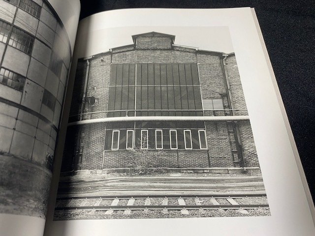 Bernd Hilla Becher - Häuser und Hallen (MINT CONDITION) - 1992 #3.2