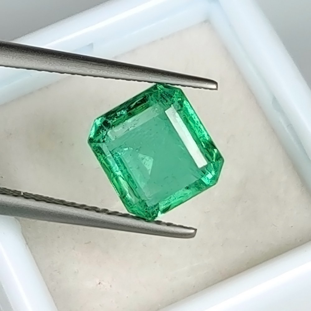 祖母绿 - 3.96 ct - 国际宝石研究院(IGI) - 顶级光泽 #1.0