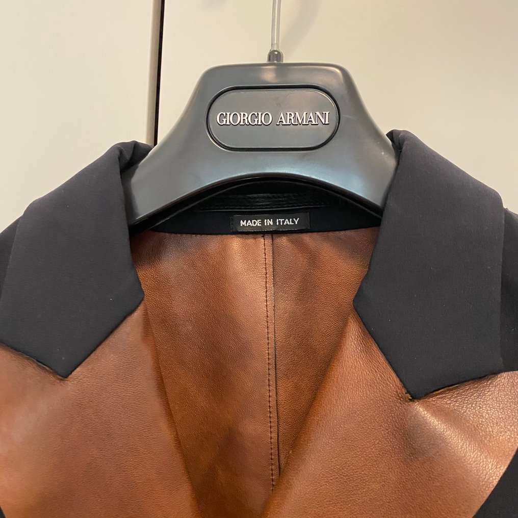 Giorgio Armani Blazer Nyt med labels auktion Catawiki