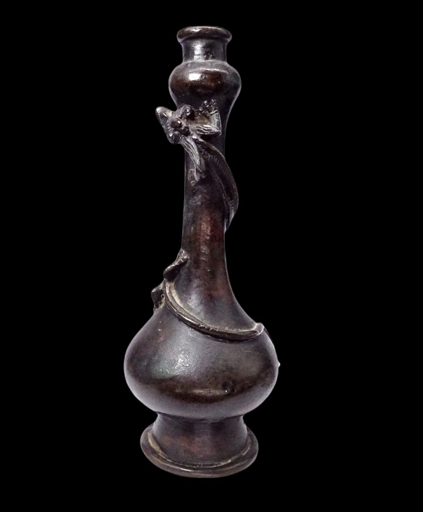 中國古代,明朝 青铜制花瓶,镌刻有浮雕的赤龙龙纹 - 明朝 - (1368-1644) #3.2