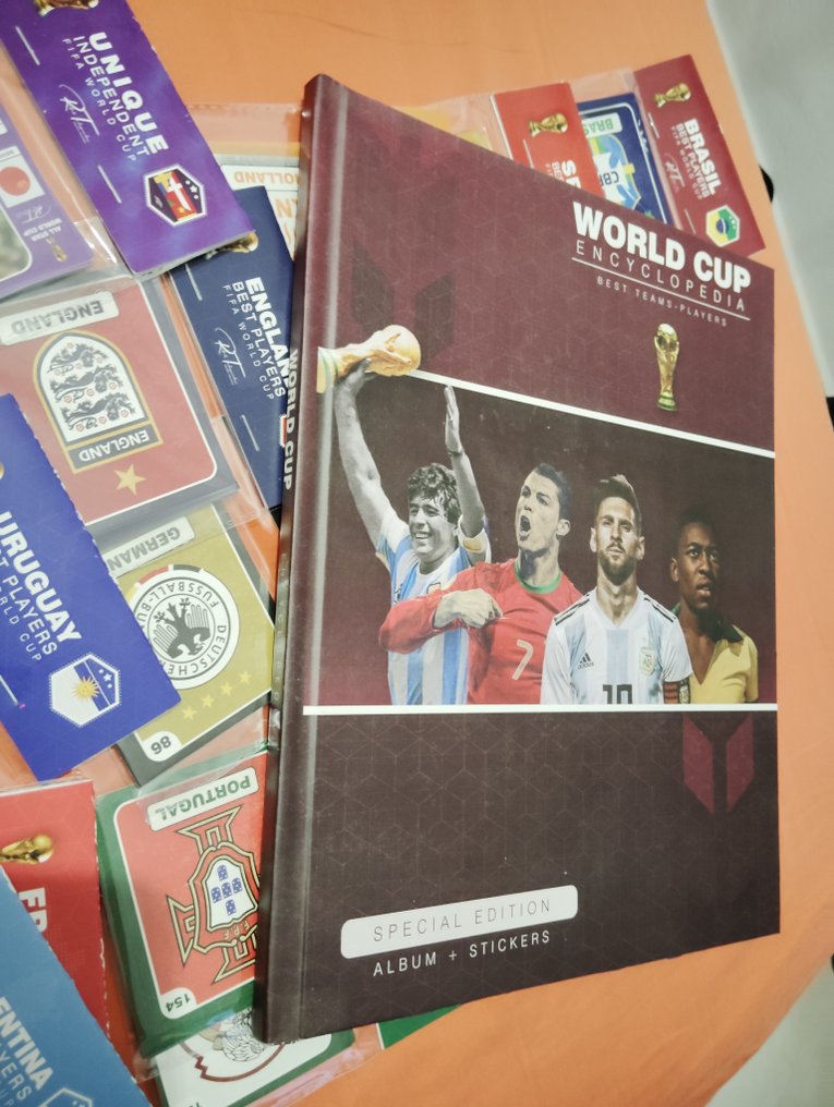 World Cup Encyclopedia 1930 to 2022 - Special Edition - Empty Hardcover album + Ολοκληρωμένο σετ μεμονωμένων αυτοκόλλητων - Excellent (EX) #1.0