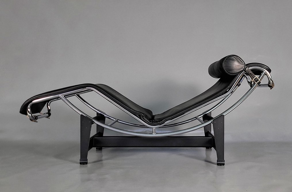 Cassina - Charlotte Perriand, Le Corbusier, Pierre Jeanneret - Szezlong -  LC4 - Chrom, Skóra, Stal - Catawiki