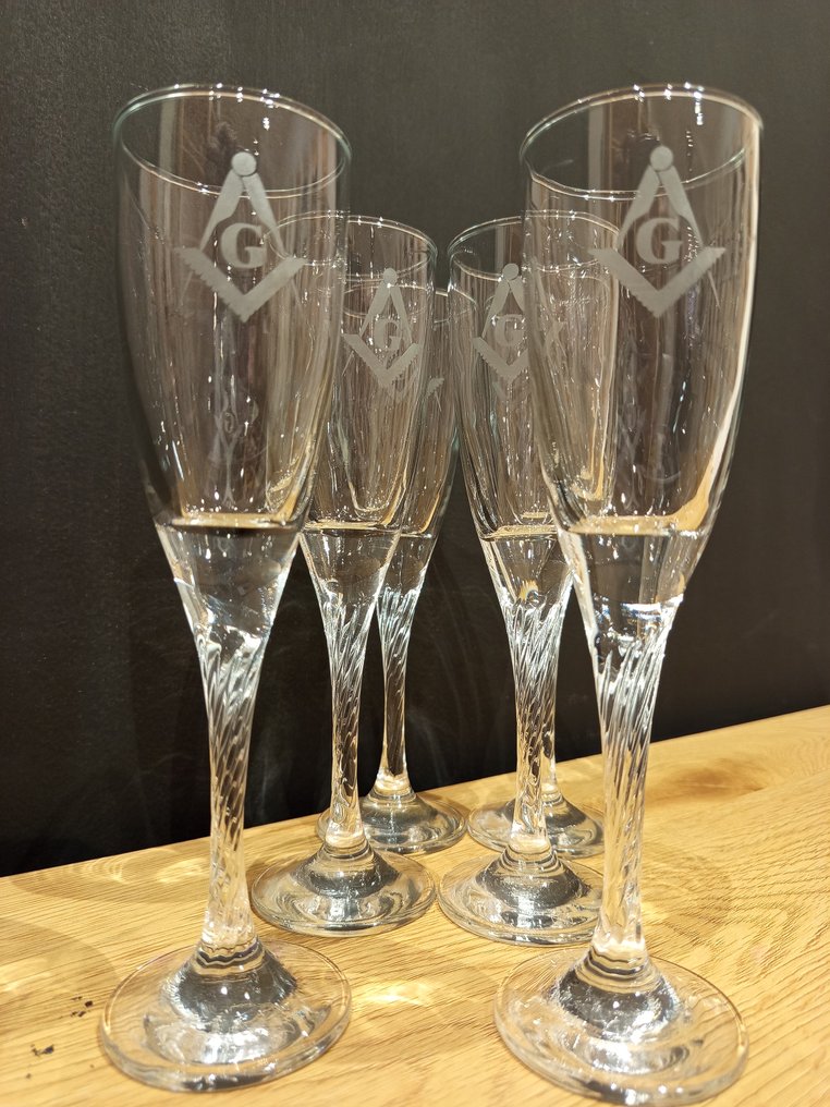 Drinking set for 6 (6) - Freemasonry - decoration of the Square and Compass - Masonic flute glasses with team, compass, and G central for Masonic Agape. #1.0