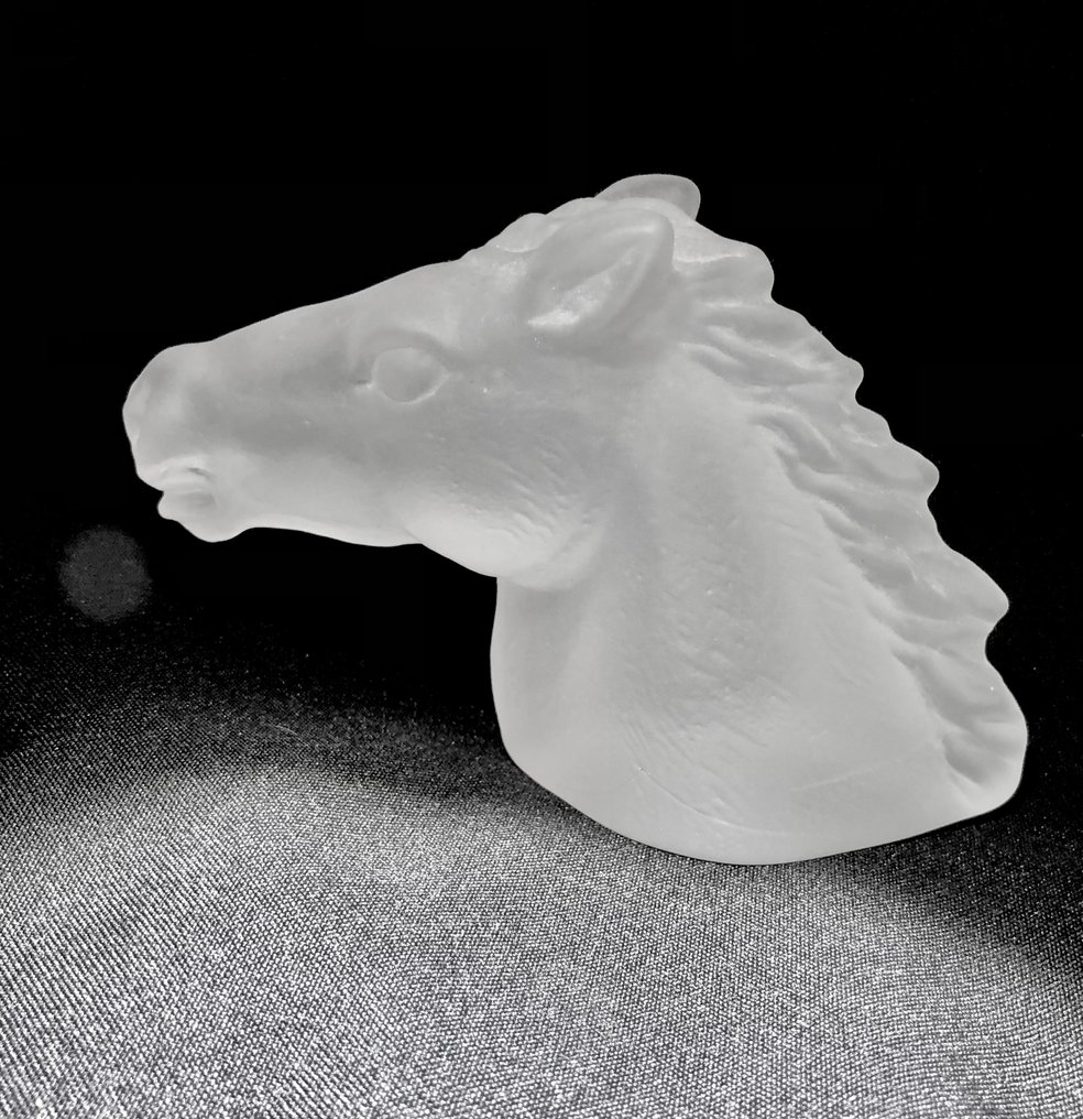Βάρος χαρτιού - An amazing ,equestrian, horse’s head , paperweight, designed as a horse’s head. Made in opalescent - Αυγερινός Βοημικός κρύσταλλος #2.1