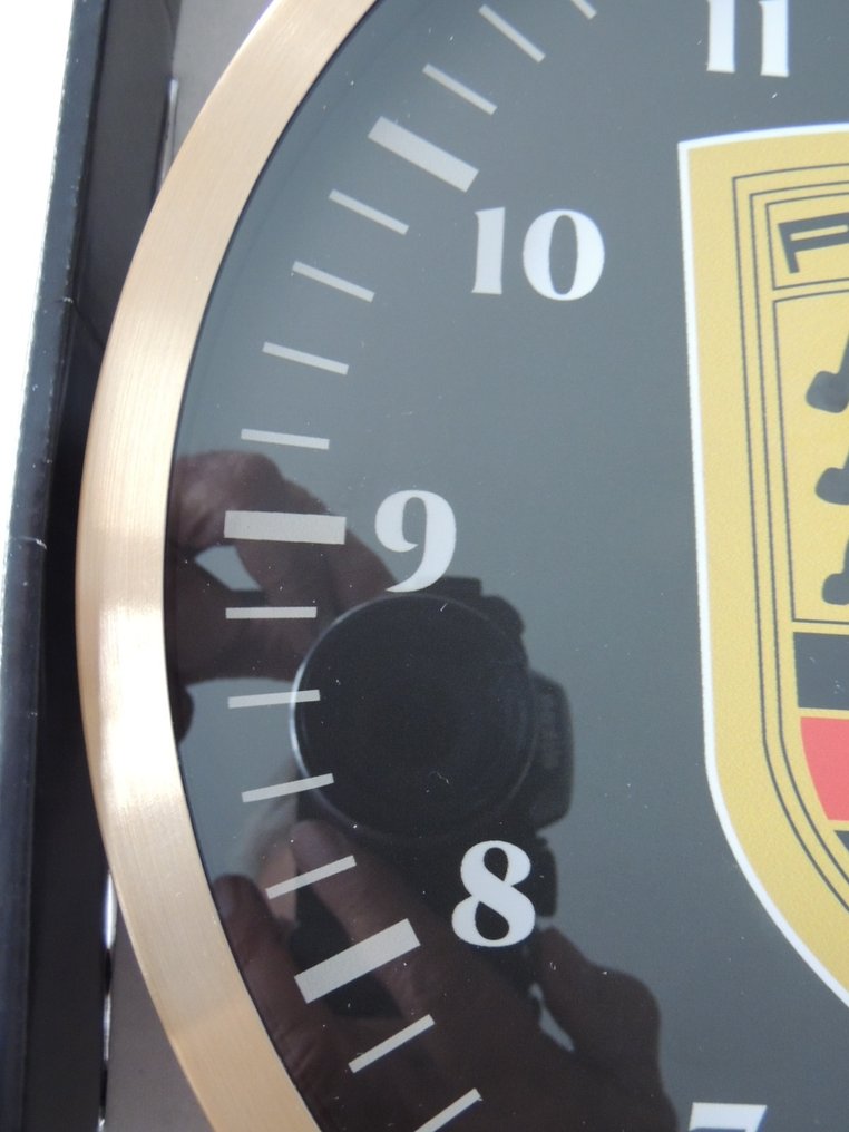 Wall clock - Magnificent Porsche clock in gold-plated aluminum. - 2025 #2.1