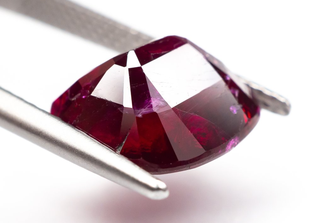 沒有保留價 紅寶石  - 4.11 ct - Lotus Gemology - 深红色（莫桑比克） #2.1