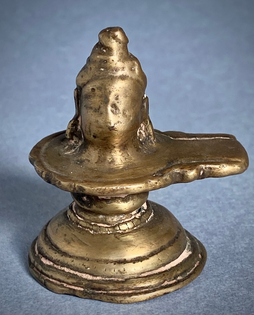 Mukha-liṅga von Śiva basiert auf Yoni, Südindien, Deccan, 18. Jahrhundert - Bronzeguss mit verlorener Wachsmethode - Indien - Maratha Reich (1674-1818) #3.2