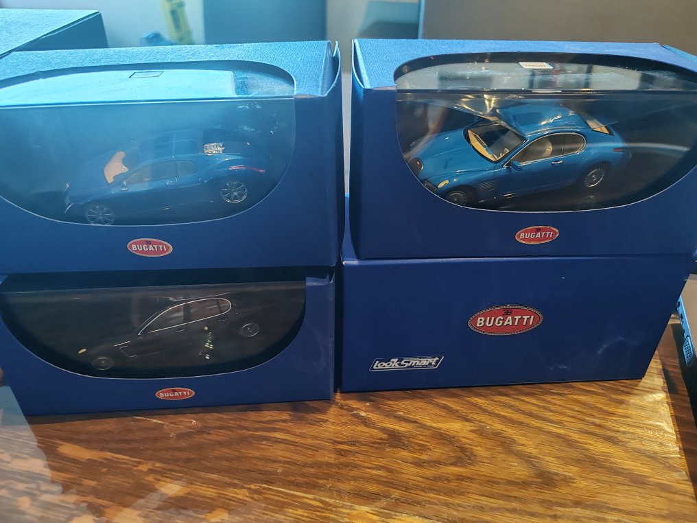 Autoart, Look Smart 1:43 - Model car  (4) - Bugatti EB 118 Paris 1998; Bugatti EB 18.3 Chiron; Bugatti EB 218 Genf 1999; Bugatti T57 #1.0