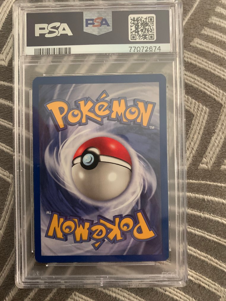 Pokémon - 1 Graded card - Charizard 1st 21 Første utgave - PSA 8 - WOTC - Team Rocket #3.2