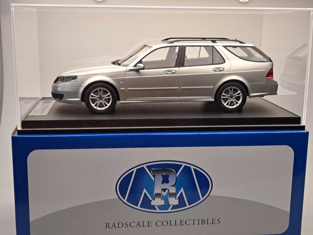 Radscale models 1:18 - Model car - Saab 9-5 Sportcombi - 2006 - Zilver - Limited edition! #4.3