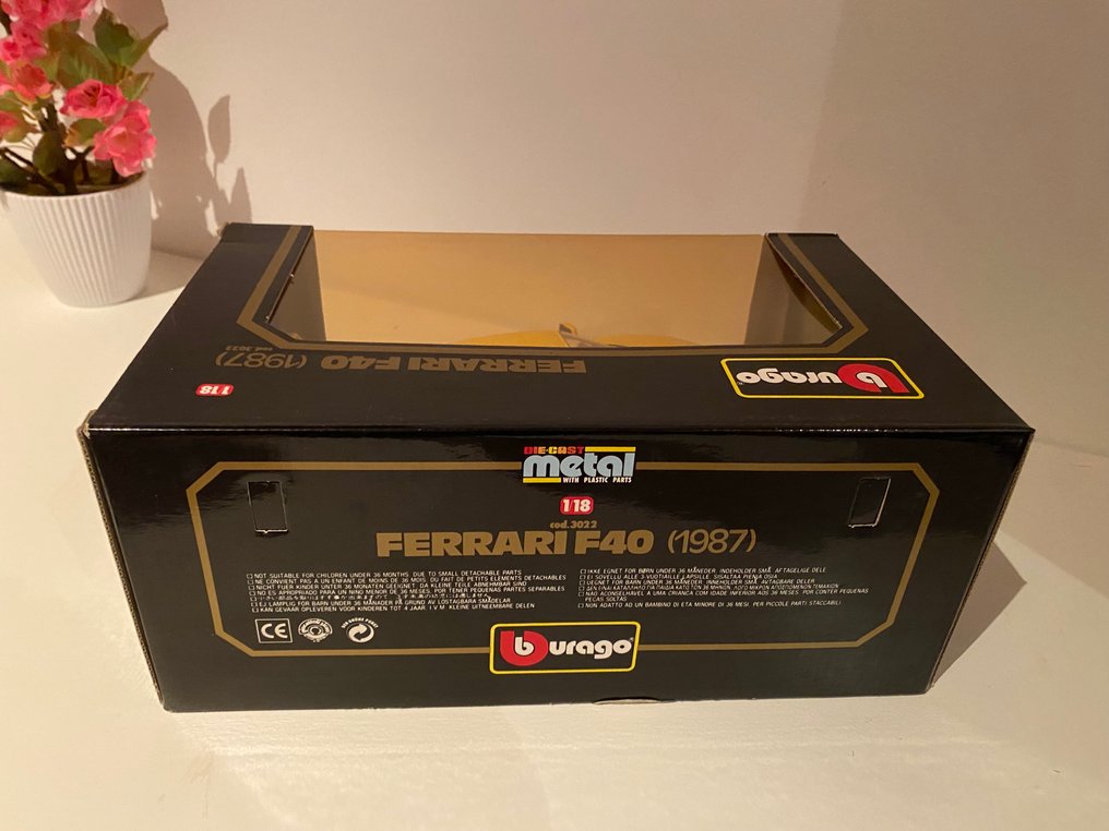 Bburago 1:18 - Model samochodu - Ferrari F40 #3.2