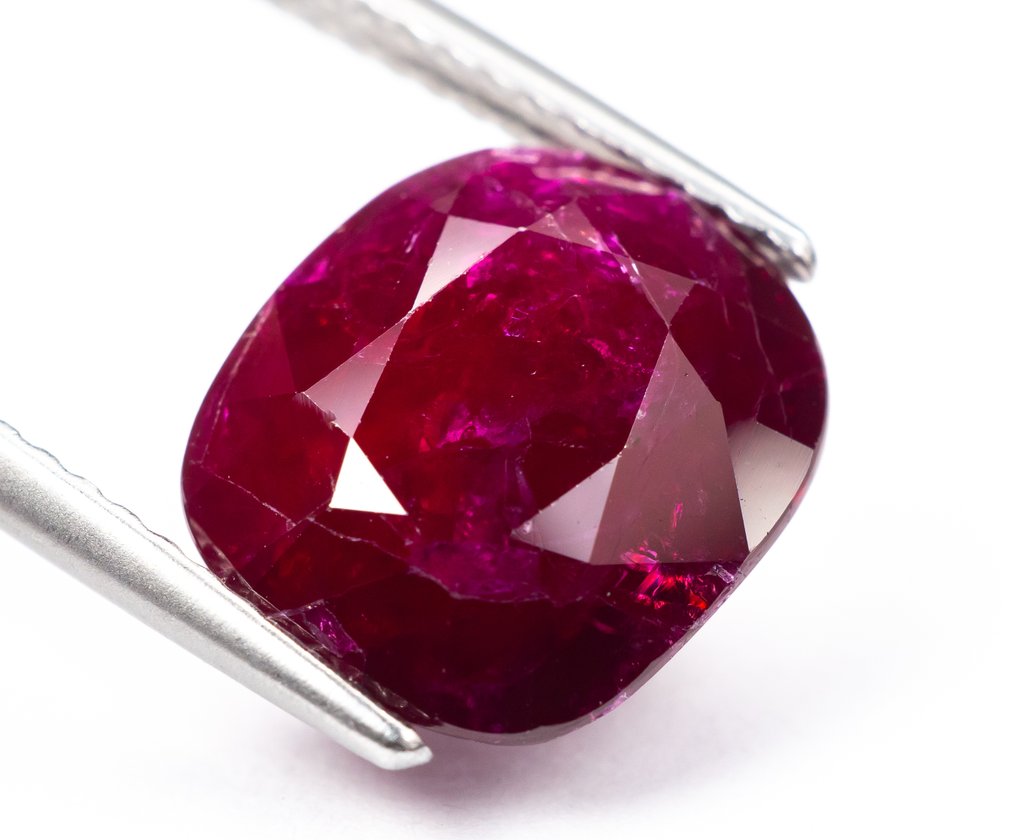 No reserve price Ruby  - 5.13 ct - Lotus Gemology - Rich Red (Mozambique) #1.0