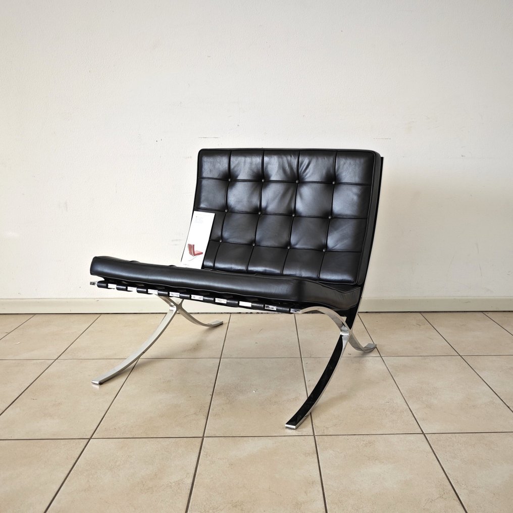 Knoll - Ludwig Mies van der Rohe - Armchair - Barcelona chair - Leather, Steel - Black #1.0