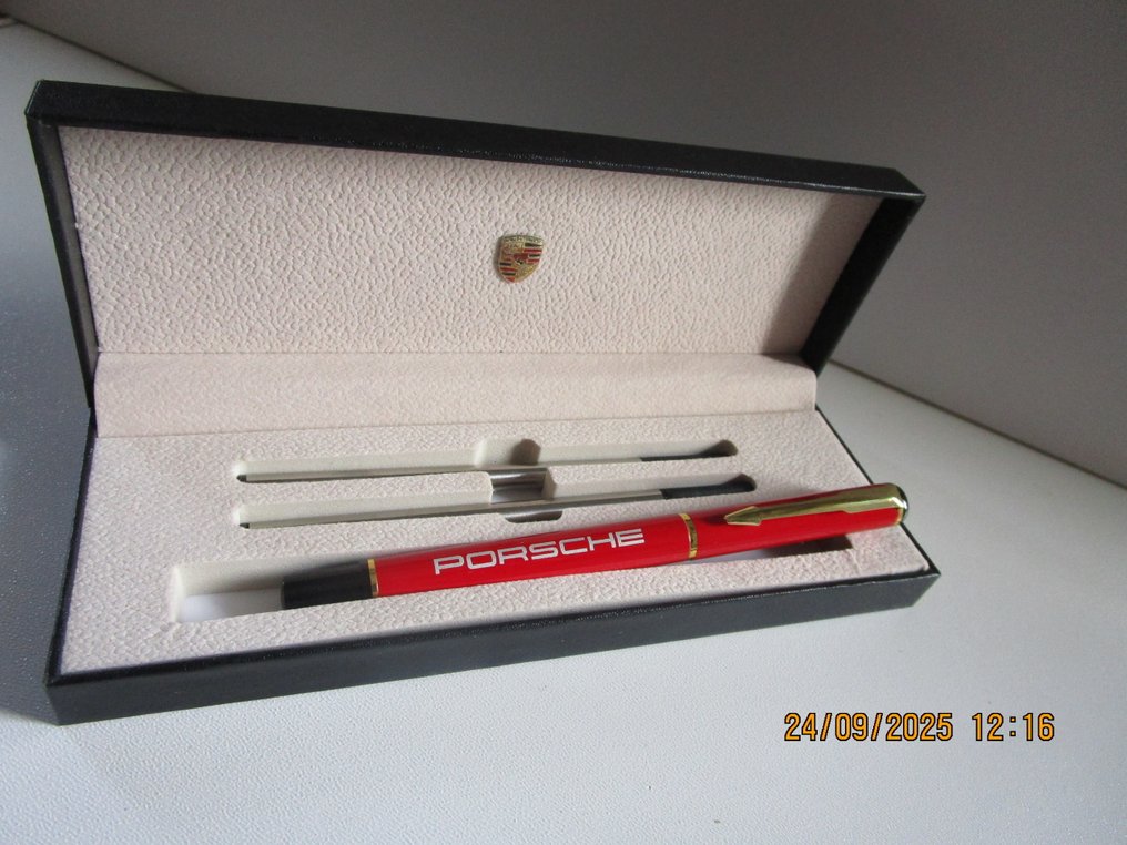 Porsche / Christmas gift set - rare > The RED metal ballpoint pen/blue refills - 纸镇 - 金属 #3.2