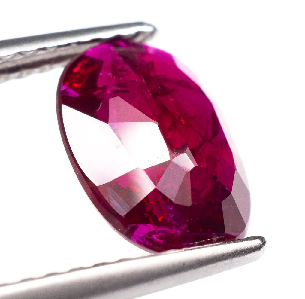 Ruby - 1.68 ct - International Gemological Institute (IGI) - Deep Purplish Red #4.3