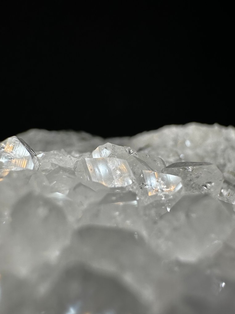 Extensive druse of very white DATOLITE on vein. Crystals on matrix - Height: 174 mm - Width: 95 mm- 1804 g - (1) #1.0