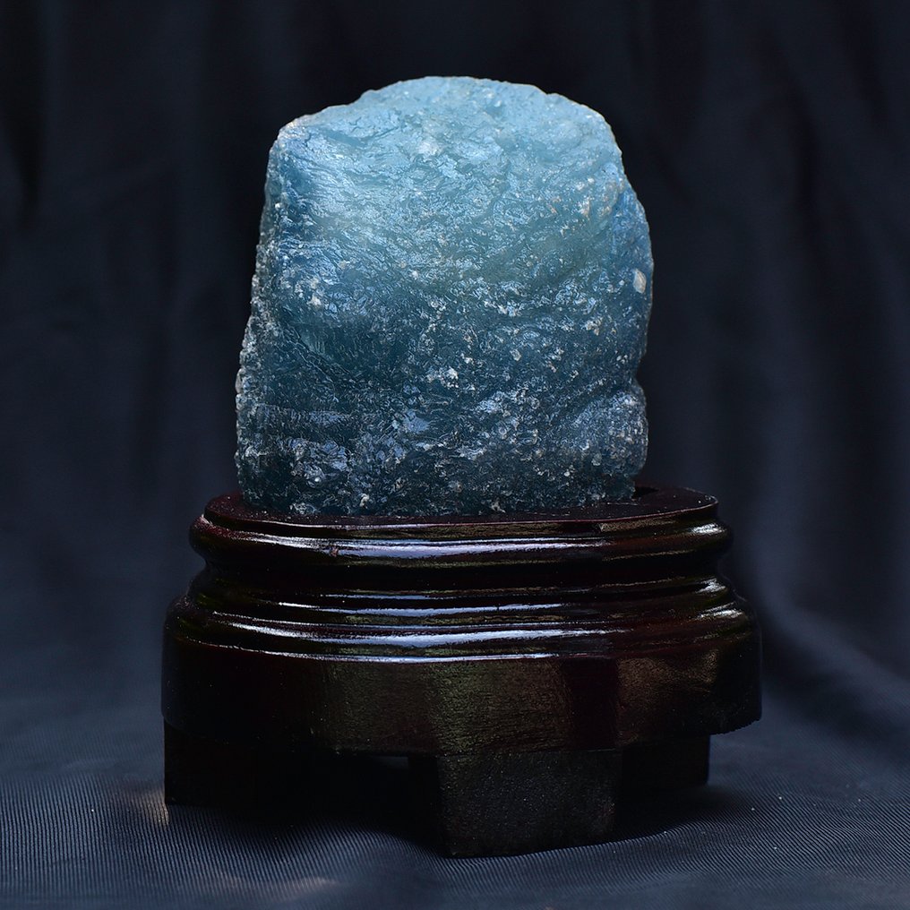 ALGT 认证 - 巨大而精湛的天然海蓝宝石 由自然和时间塑造的强烈色调- 742.2 g #1.0