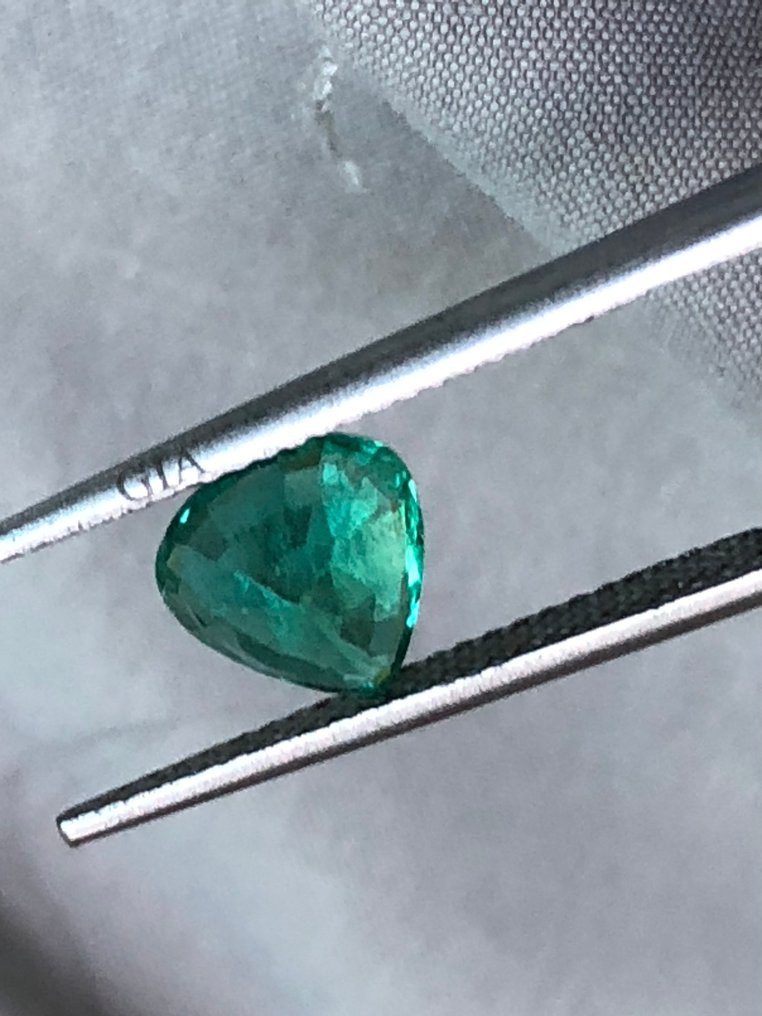 1 pcs  绿色 祖母绿  - 1.35 ct - 国际宝石研究院（IGI） - 无底价 #4.3