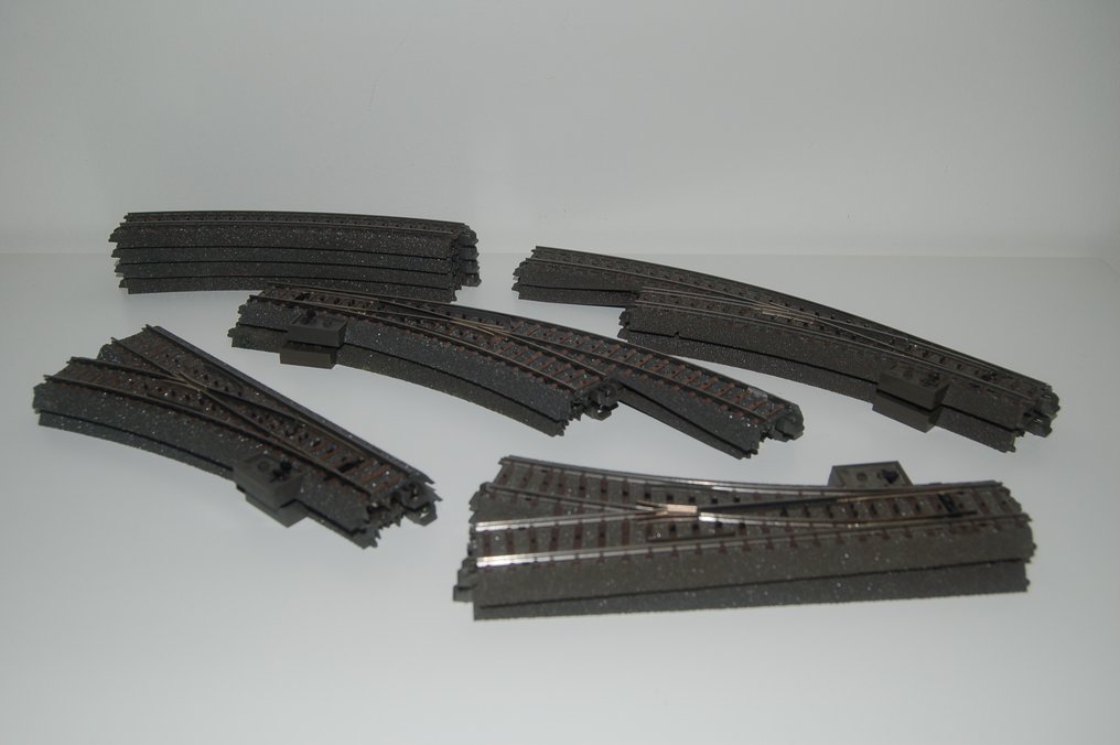 Märklin H0 - 24611/24612/24671/24672/24224 - Tory kolejowe (modelarstwo) (12) - 8x zwrotnice C-Rail #1.0