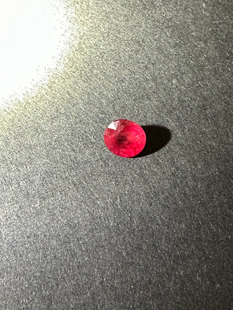 Ruby Real Gem! Stunning Transparent Faceted Blood Ruby. Natural, 1,65 Ct. From the Specially Collection - Height: 7.5 mm - Width: 6 mm- 0.33 g #1.0